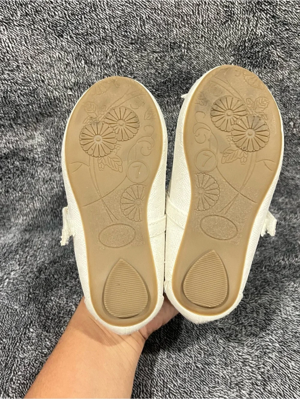 Jellypop Mary Jane shoes for toddler girls off-white size 7M